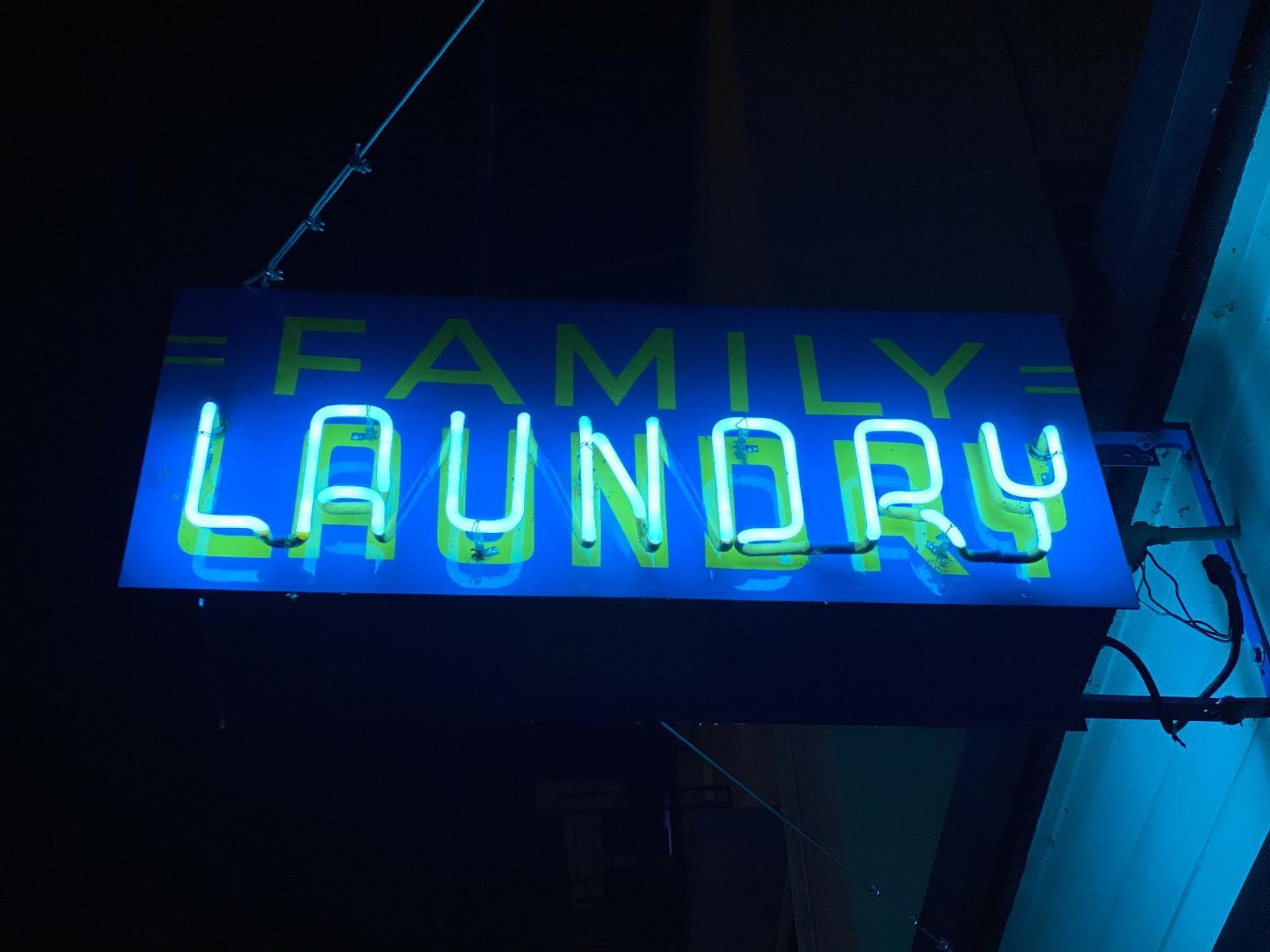 Family Laundry & Spa Sacramento Exterior foto